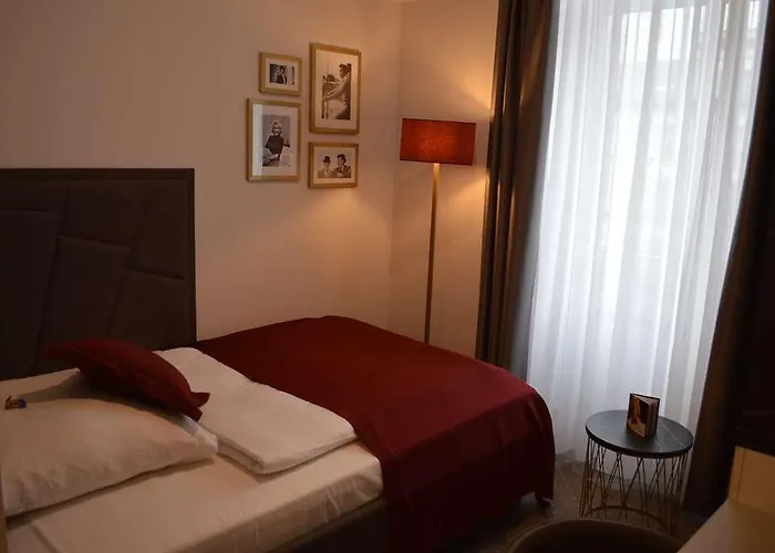 Star-apart Hansa Hotel